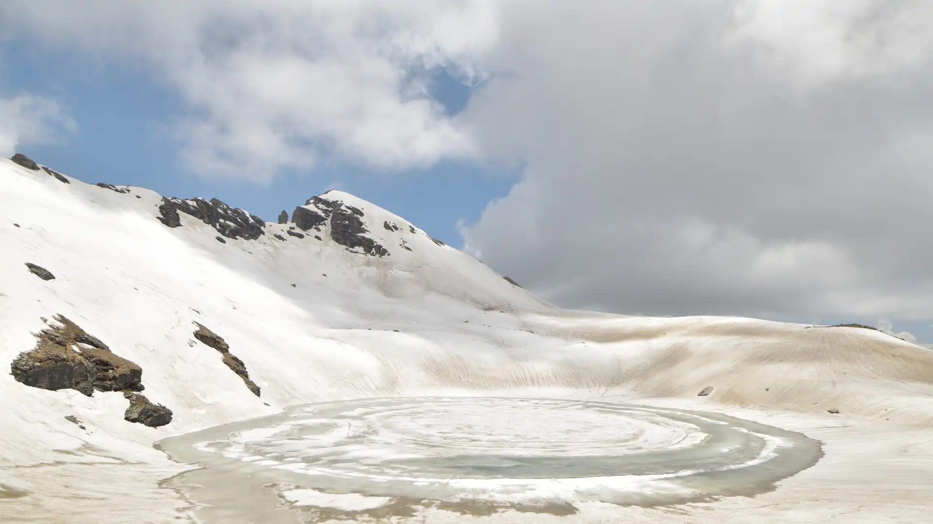 Bhrigu Lake Trek route photograph 2